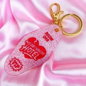 Heartbreak hotel keychain
